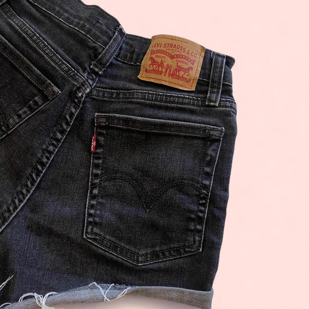 Levi’s black denim shorts - very flattering on